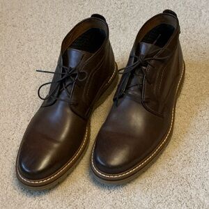Clark’s Men's Brown Leather Chukka Boots